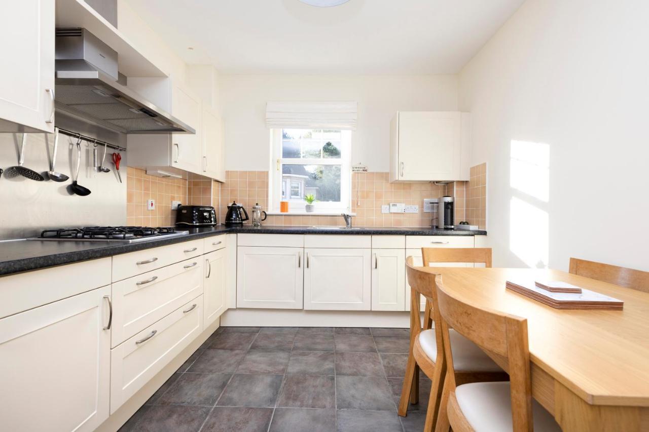 Joivy Modern Flat With Free Parking Apartment EDI Exterior foto