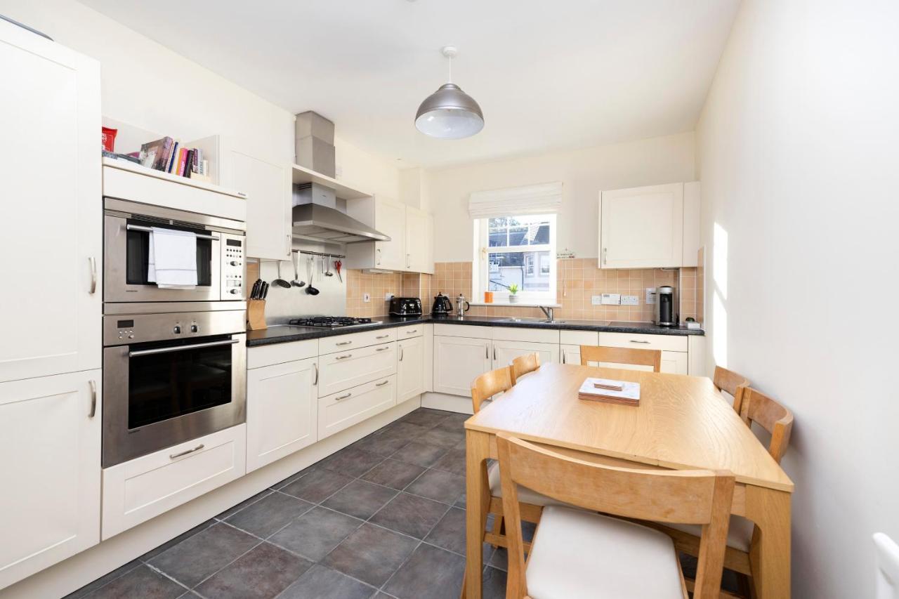 Joivy Modern Flat With Free Parking Apartment EDI Exterior foto