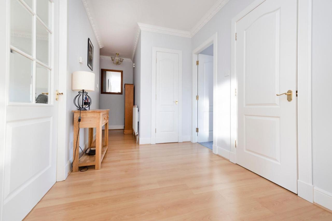 Joivy Modern Flat With Free Parking Apartment EDI Exterior foto